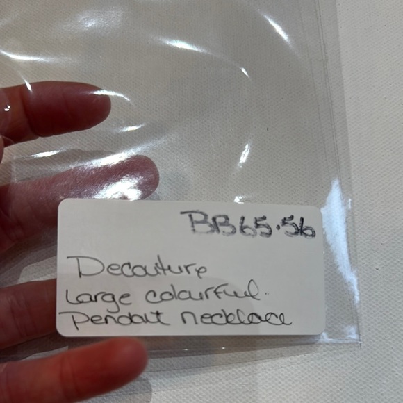 decouture Abstract Multicolor Pendant Statement Necklace - Picture 8 of 10